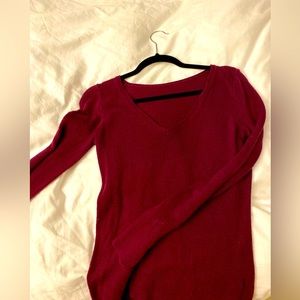 Maroon/burgundy v neck sweater